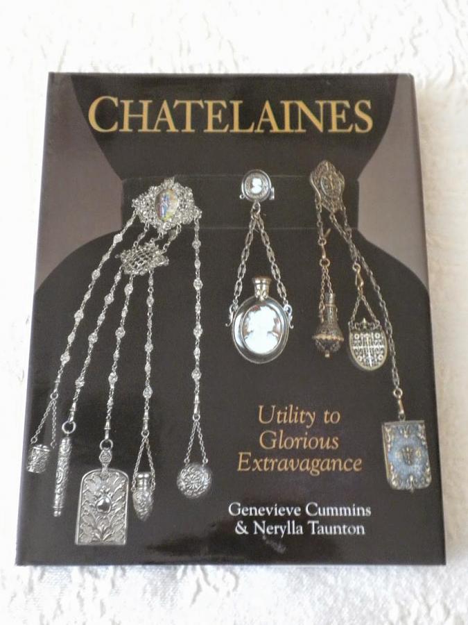 Klicke auf die Grafik für eine vergrößerte Ansicht

Name: Chatelaine Reference.jpg
Ansichten: 96
Größe: 103,0 KB
ID: 2113222